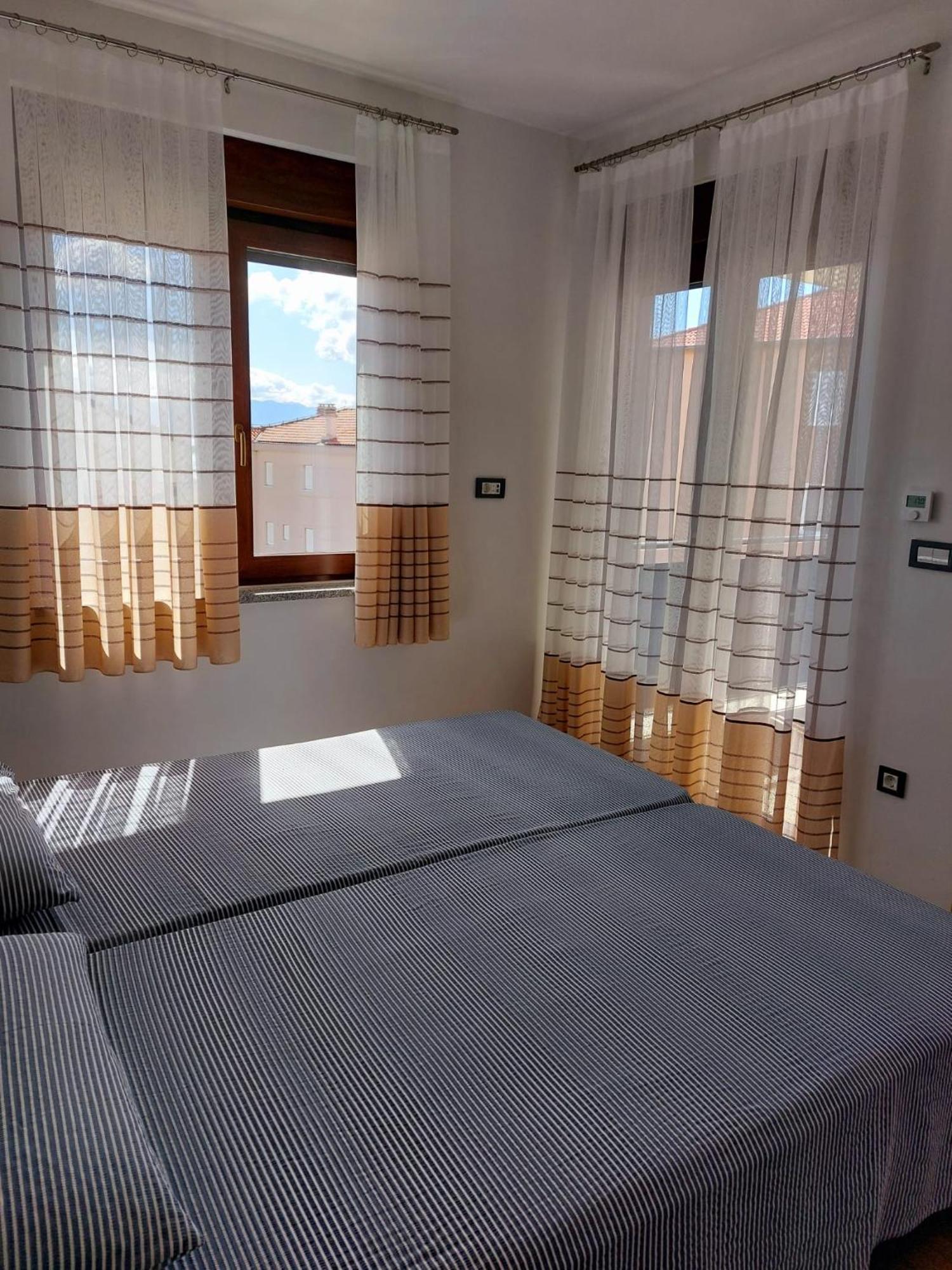 Apartmani Ivana Novi Новий Винодольський Екстер'єр фото